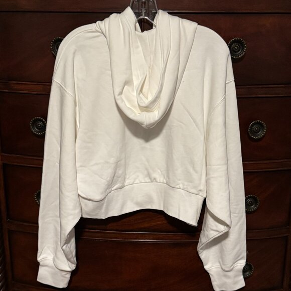 TNA Aritzia Crop Hoodie New without Tags - Picture 3 of 5